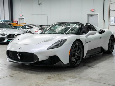 Used 2023 Maserati MC20 Spyder RWD image 5
