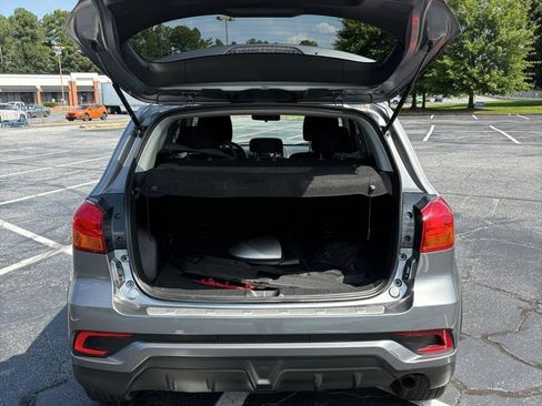 Used 2018 Mitsubishi Outlander Sport ES FWD image 19