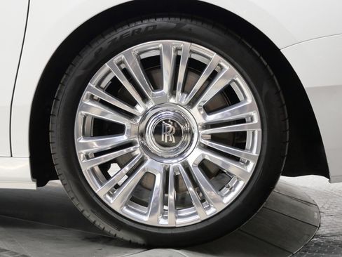 Used 2024 Rolls-Royce Ghost Extended Wheelbase image 11