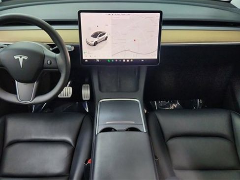 Used 2023 Tesla Model Y Performance image 19