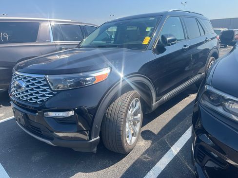Used 2020 Ford Explorer Platinum w/ Premium Technology Package AWD/4WD image 1