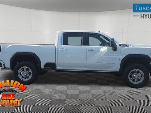 Used 2023 GMC Sierra 2500 Denali w/ Denali Ultimate Package AWD/4WD image 9