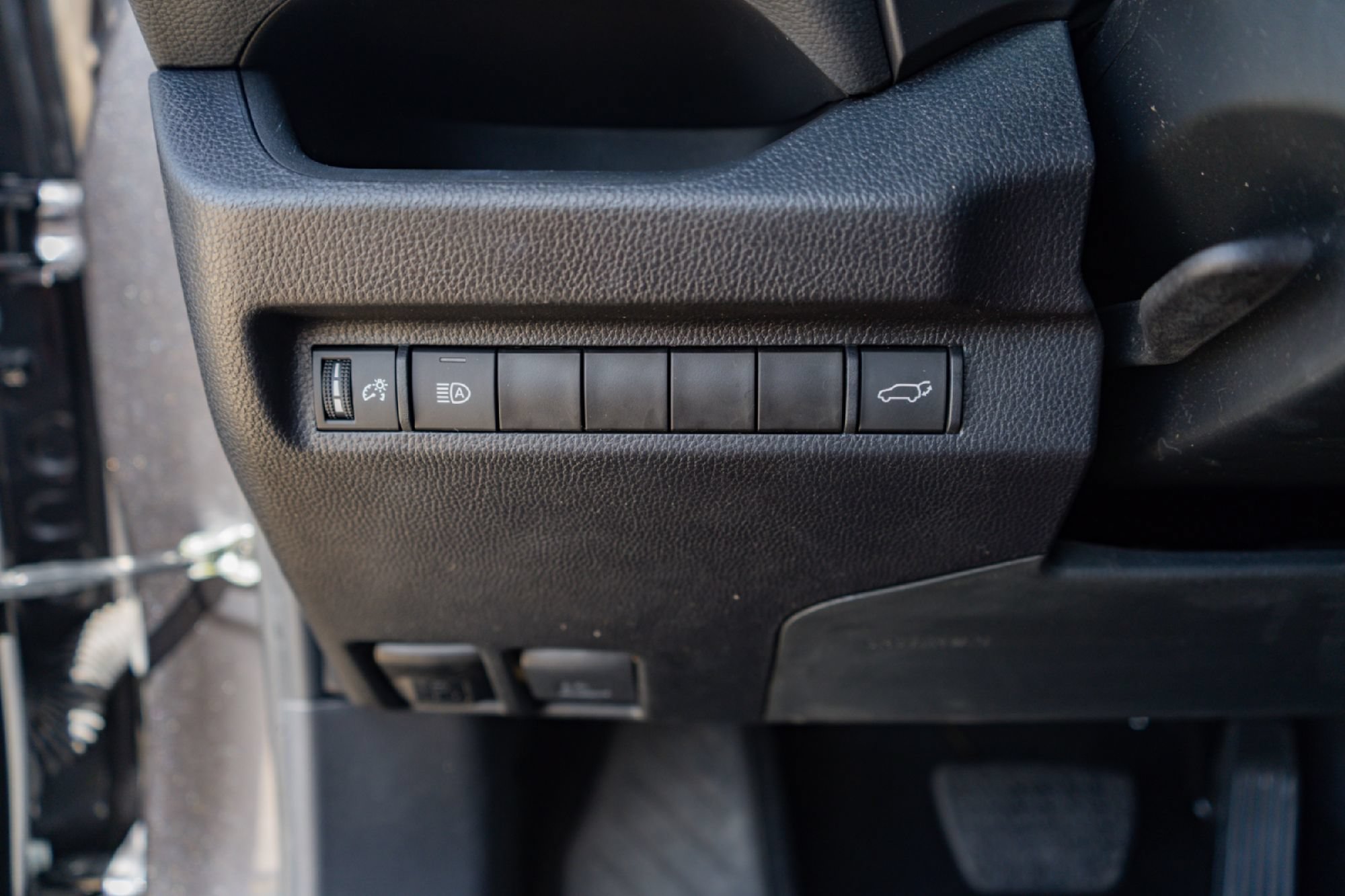 Used 2024 Toyota RAV4 XLE Premium FWD image 19