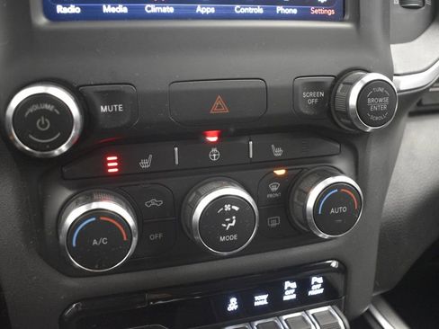 Used 2020 RAM 1500 Big Horn image 32