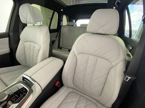 New 2026 BMW X5 sDrive40i w/ Climate Comfort Package image 22