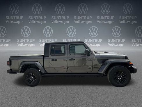 Used 2023 Jeep Gladiator Sport S image 7
