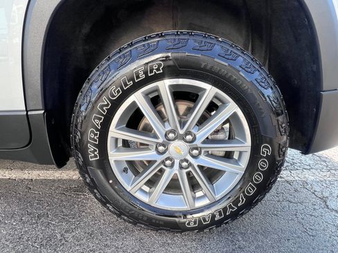 Used 2023 Chevrolet Traverse LT w/ LPO, Floor Liner Package AWD/4WD image 22