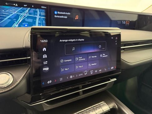 New 2026 Lincoln Nautilus Premier w/ Equipment Group 102A image 36