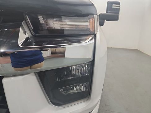 Used 2022 Chevrolet Silverado 2500 LT w/ Convenience Package image 35