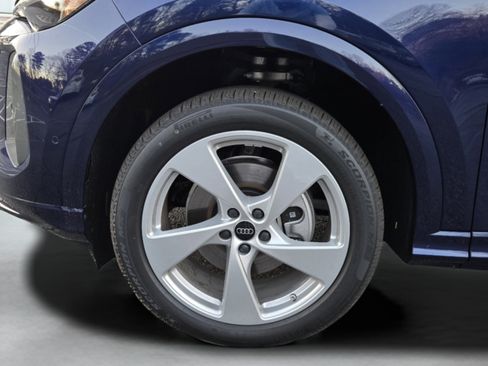 Certified 2025 Audi Q5 Premium AWD/4WD image 38