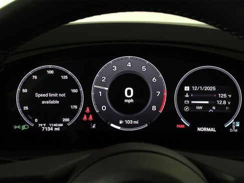 Used 2025 Porsche Cayenne S image 16