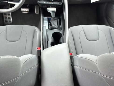 Certified 2025 Hyundai Elantra Sport FWD image 21