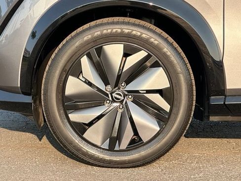 Certified 2023 Nissan Ariya AWD image 8