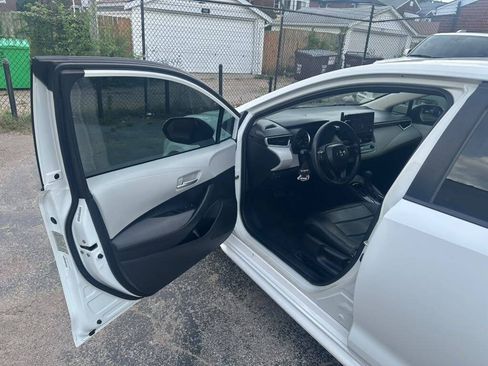 Used 2020 Toyota Corolla LE FWD image 9
