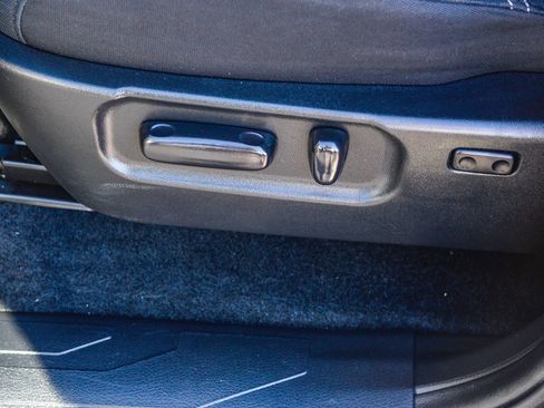 Used 2022 Toyota Tacoma TRD Sport image 24