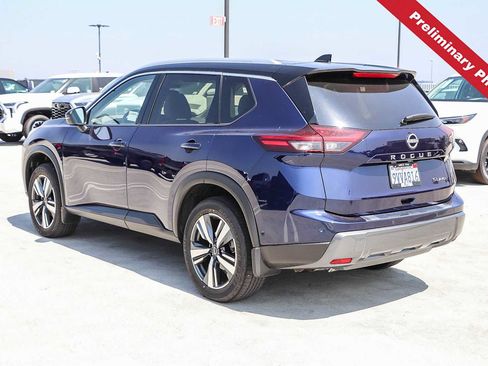 Used 2025 Nissan Rogue SL AWD/4WD image 8