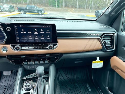 New 2026 GMC Canyon AT4 image 20