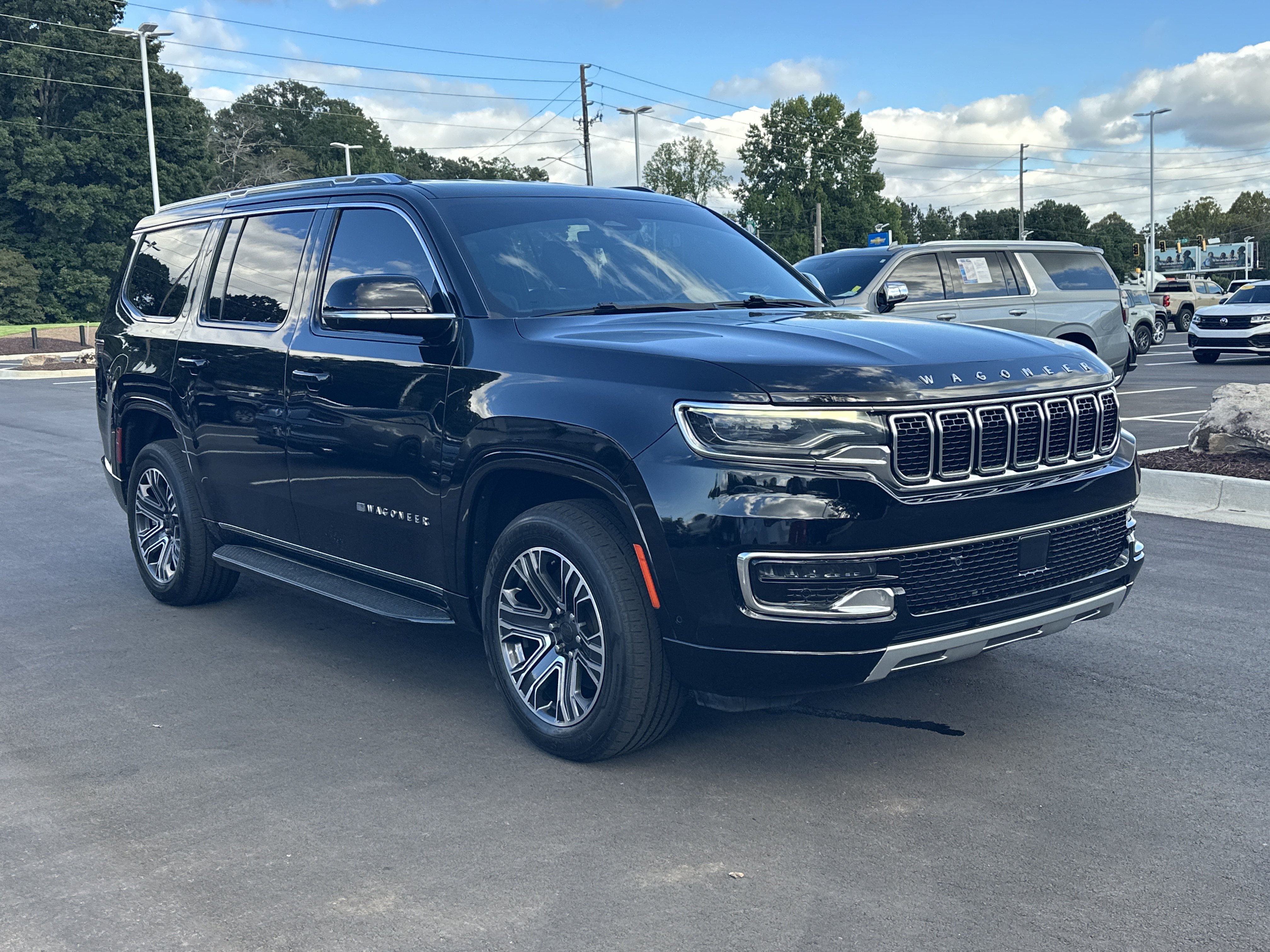 Used 2024 Jeep Wagoneer Series II RWD image 2