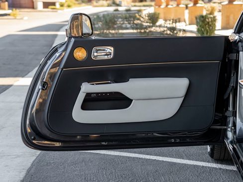Certified 2020 Rolls-Royce Wraith image 26