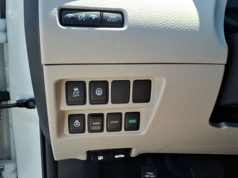 Used 2020 Nissan Rogue Sport SV w/ All-Weather Package AWD/4WD image 18