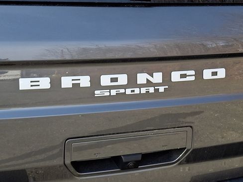 Used 2023 Ford Bronco Sport Outer Banks w/ Tech Package AWD/4WD image 30