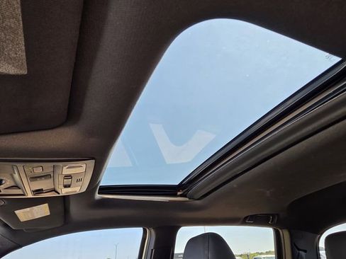 Used 2022 Toyota Tacoma TRD Off-Road w/ TRD Premium Off Road Package image 16