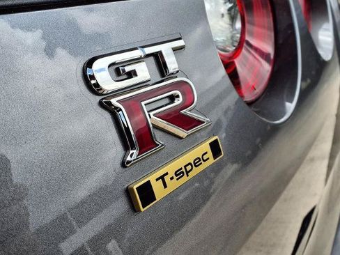 Certified 2024 Nissan GT-R w/ Floor Mat Package AWD/4WD image 11