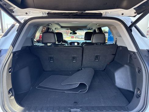 Used 2021 GMC Terrain SLT w/ Infotainment Package II AWD/4WD image 14