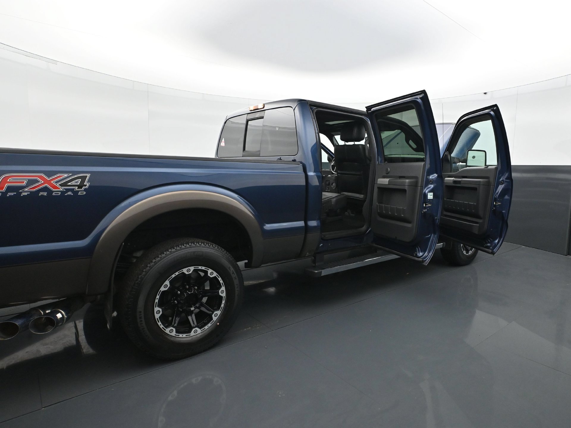 Used 2016 Ford F250 Lariat w/ Lariat Ultimate Package AWD/4WD image 35