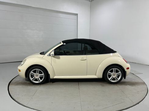 Used 2004 Volkswagen Beetle GLS FWD image 16