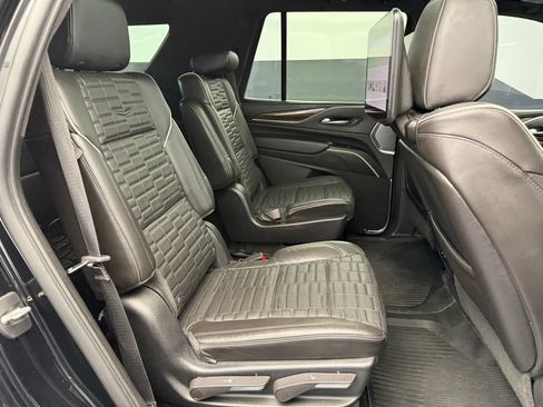 Used 2023 Cadillac Escalade Sport Platinum w/ Heavy-Duty Trailer Package AWD/4WD image 74