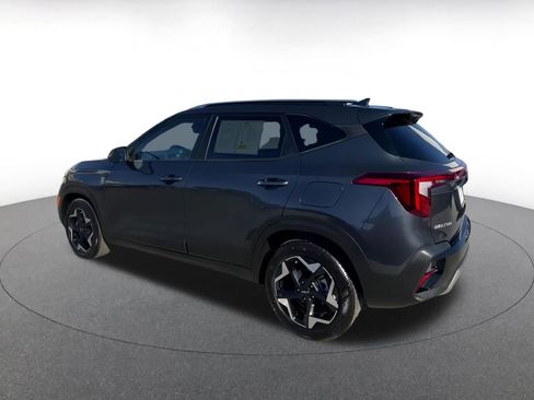 Used 2025 Kia Seltos S image 10