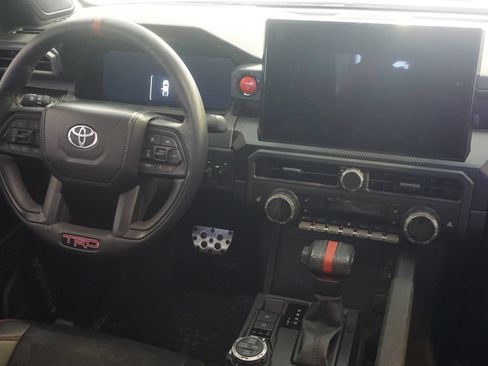 Used 2024 Toyota Tacoma TRD Pro AWD/4WD image 27