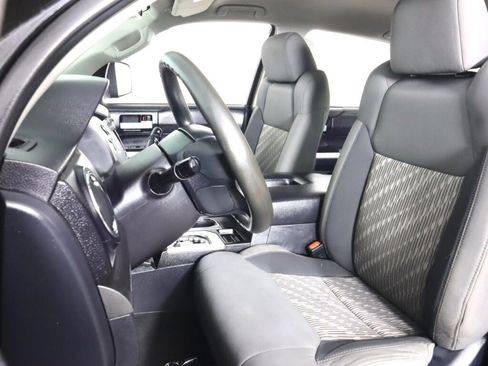 Used 2018 Toyota Tundra SR5 w/ TRD Off Road Package image 33