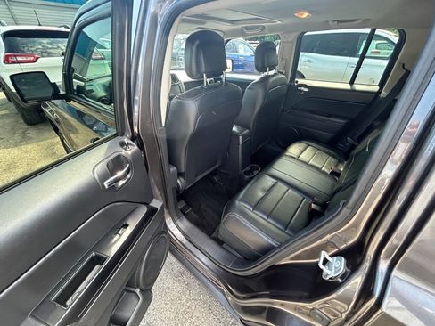 Used 2016 Jeep Patriot High Altitude AWD/4WD image 8