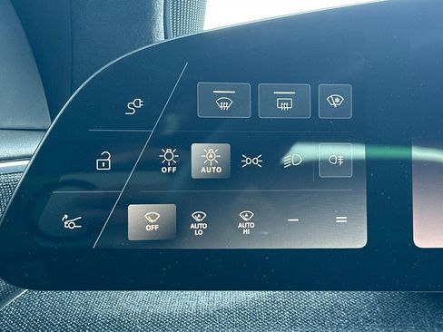 Used 2024 Lucid Air Pure image 40