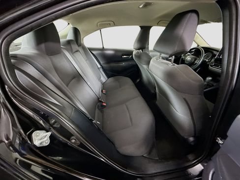 Used 2021 Toyota Corolla LE image 26