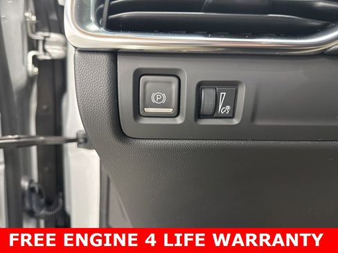 Used 2022 Cadillac XT4 Premium Luxury w/ Enhanced Visibility Package image 11