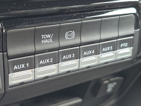 New 2025 RAM 3500 Big Horn image 8