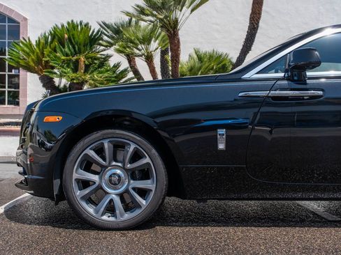 Used 2020 Rolls-Royce Wraith RWD image 13