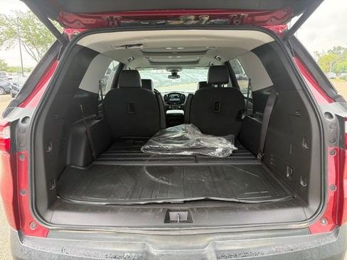 Used 2019 Chevrolet Traverse LT w/ LT Premium Package AWD/4WD image 17