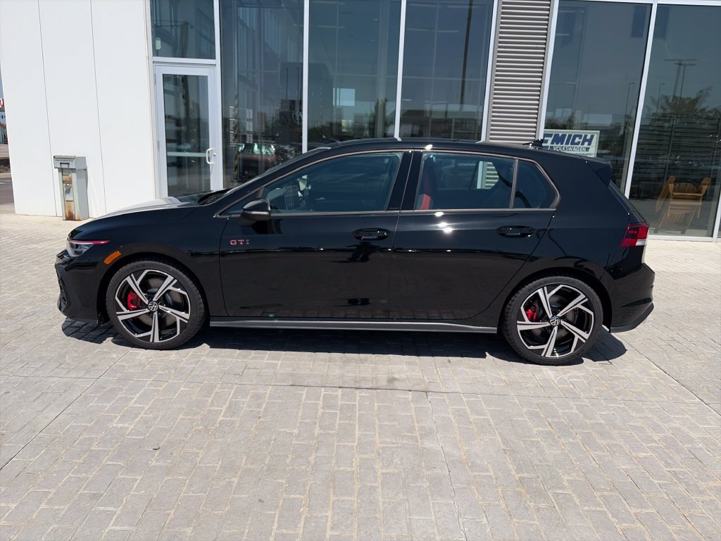 New 2026 Volkswagen GTI SE FWD image 2