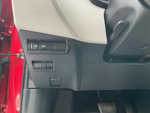 Used 2022 Toyota Corolla Cross LE image 12