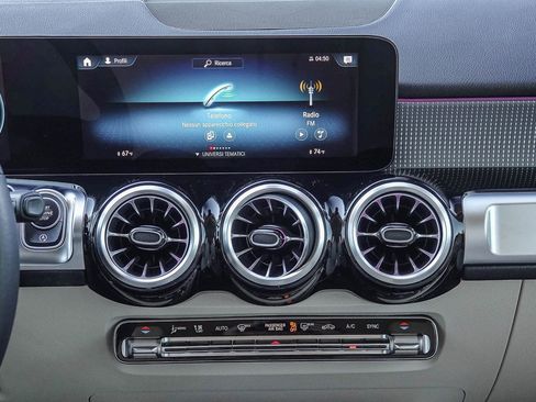 Certified 2023 Mercedes-Benz GLB 250 4MATIC image 13