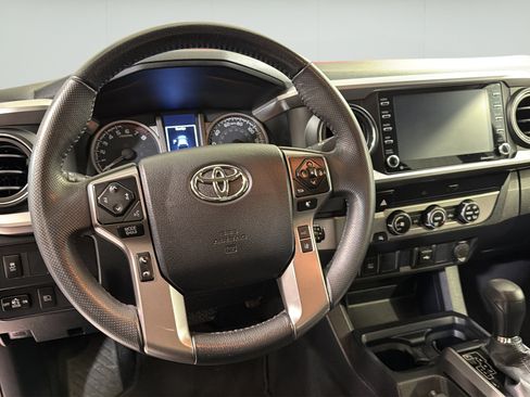 Used 2023 Toyota Tacoma SR5 RWD image 12