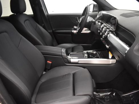 New 2026 Mercedes-Benz GLB 250 4MATIC image 19