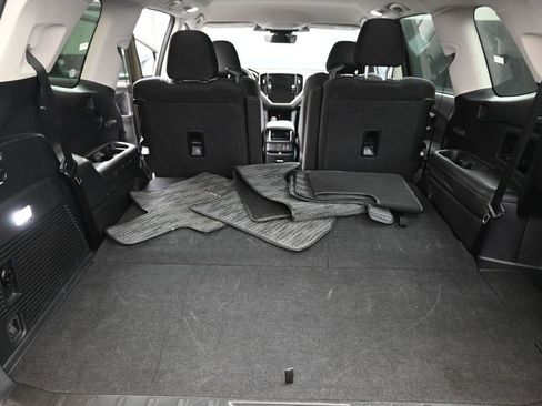 Certified 2025 Subaru Ascent Premium AWD/4WD image 19