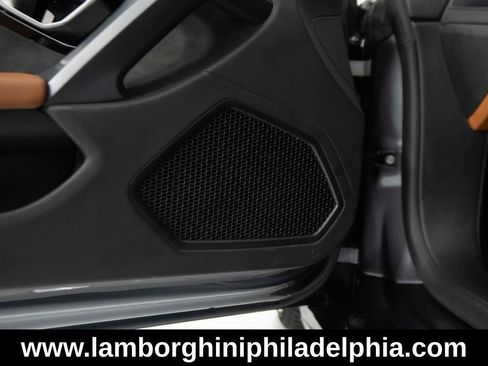 Used 2015 Lamborghini Huracan LP 610-4 AWD/4WD image 11