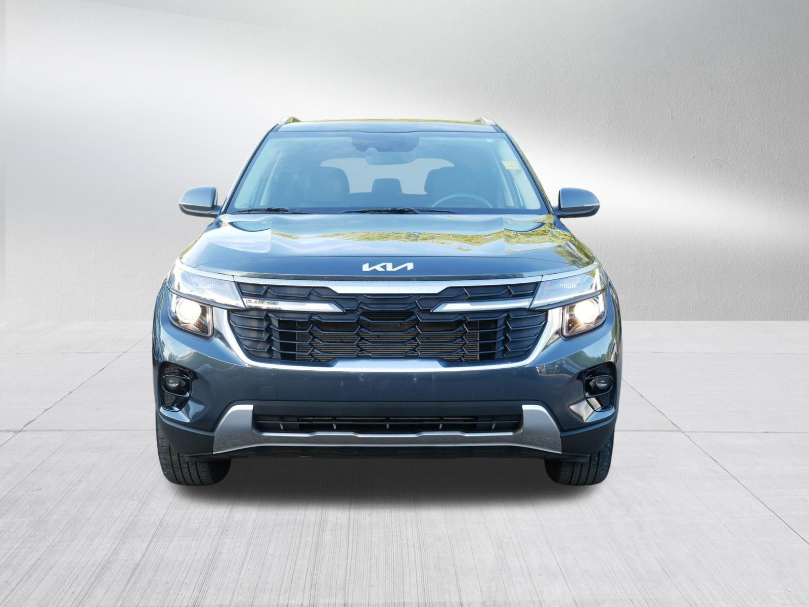Certified 2024 Kia Seltos S AWD/4WD image 2