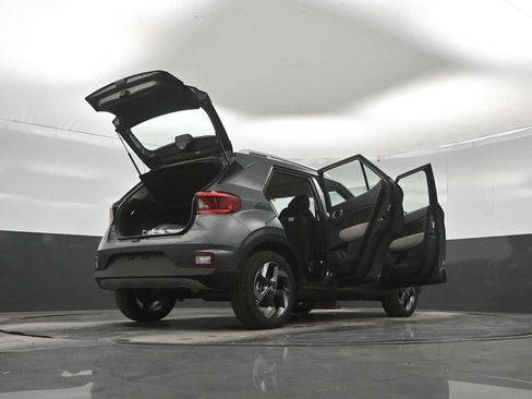 New 2026 Hyundai Venue SEL FWD image 44